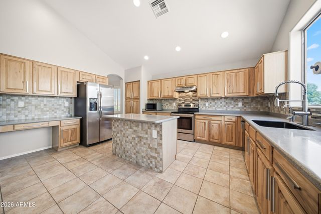6772 W El Cortez Place, Peoria, AZ 85383