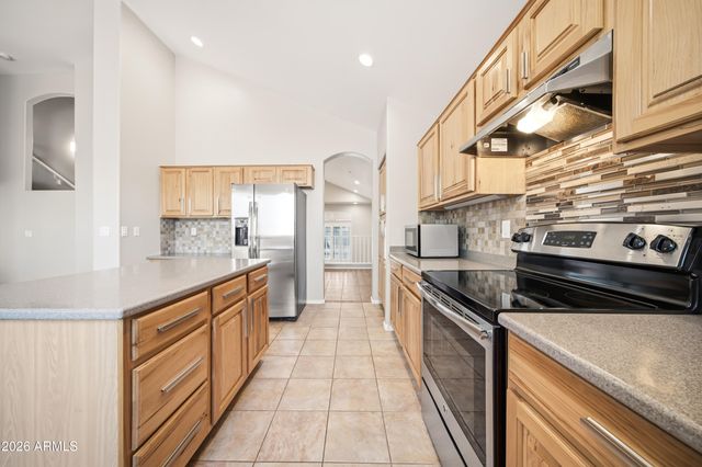 6772 W El Cortez Place, Peoria, AZ 85383