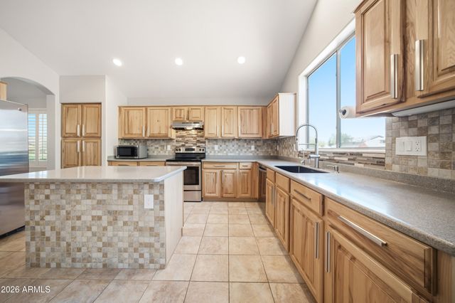 6772 W El Cortez Place, Peoria, AZ 85383