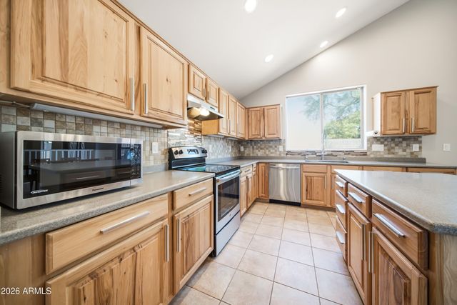 6772 W El Cortez Place, Peoria, AZ 85383