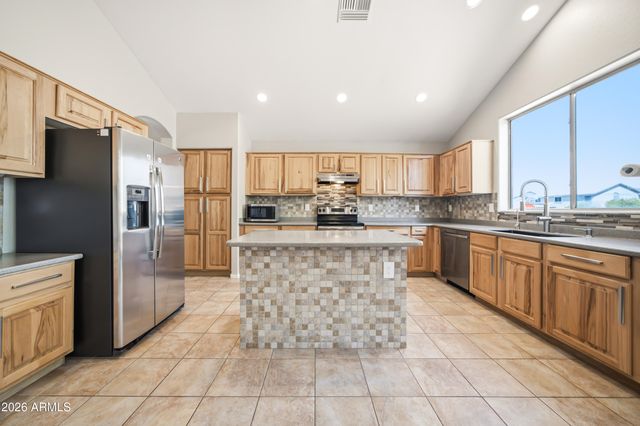 6772 W El Cortez Place, Peoria, AZ 85383