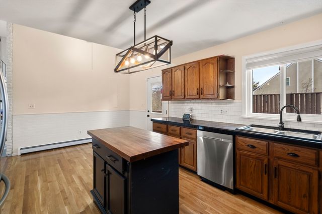 11 Broadmeadow Lane, Abington, MA 02351