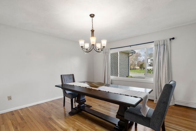 11 Broadmeadow Lane, Abington, MA 02351