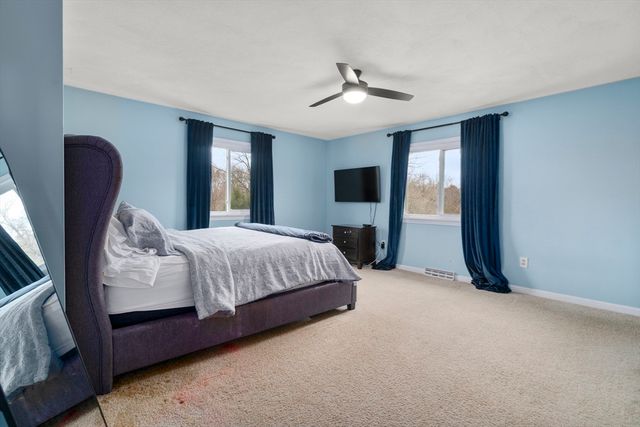 11 Broadmeadow Lane, Abington, MA 02351