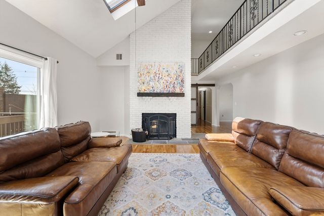 11 Broadmeadow Lane, Abington, MA 02351