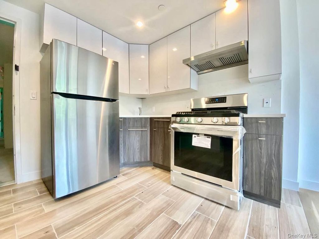 14020 Cherry Avenue 3C, Flushing, NY 11355
