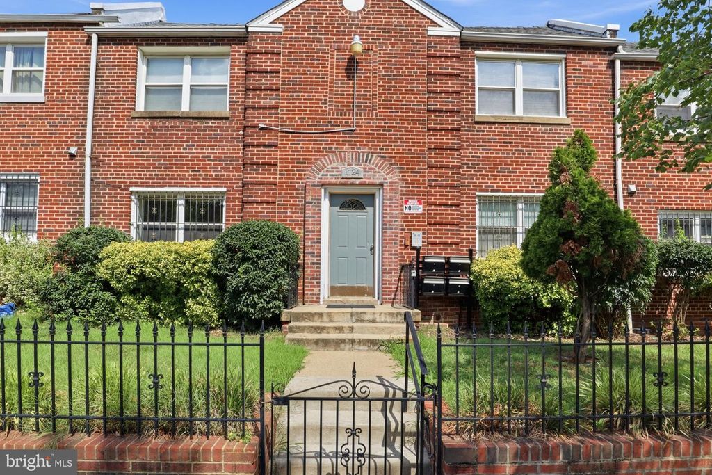 1724 CAPITOL NE, Washington, DC 20002