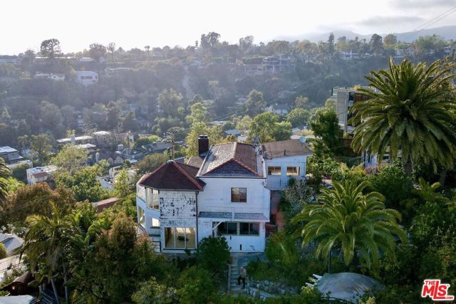 389 Upper Mesa Road, Santa Monica, CA 90402