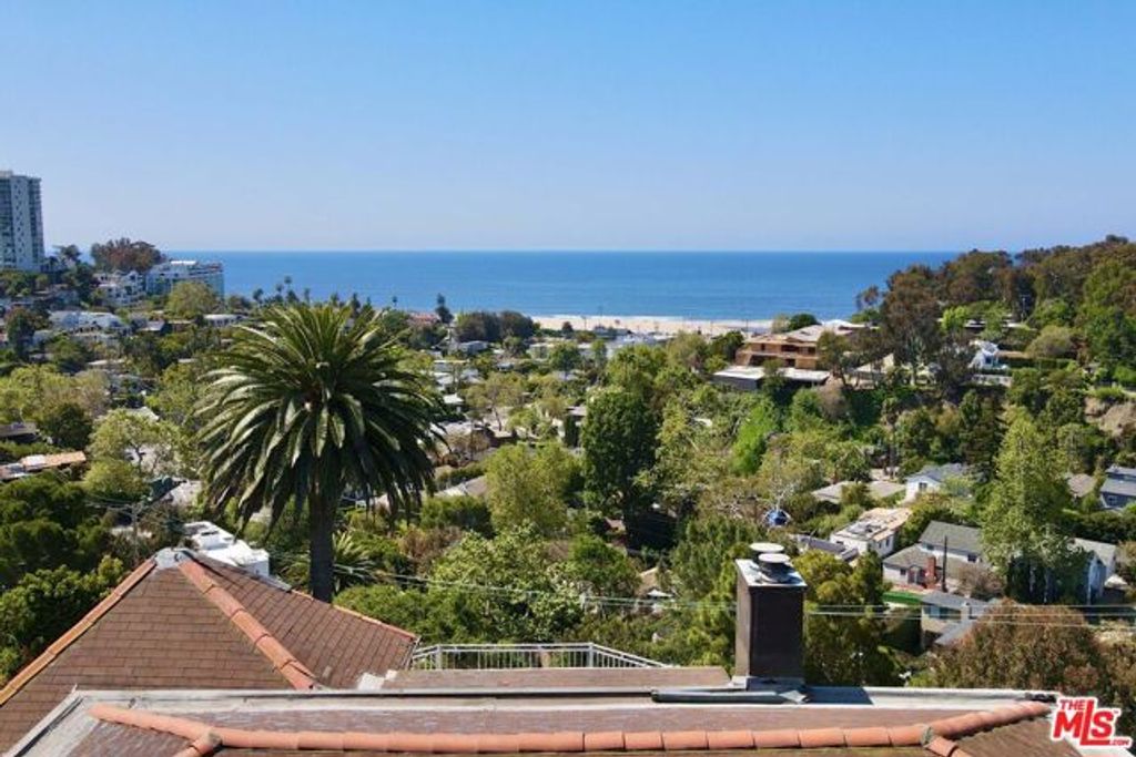 389 Upper Mesa Road, Santa Monica, CA 90402