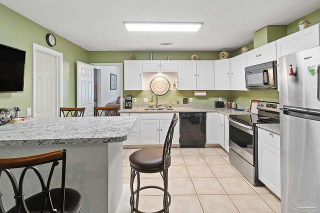 2004 Coral St, Pensacola, FL 32506