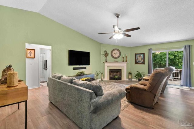 2004 Coral St, Pensacola, FL 32506