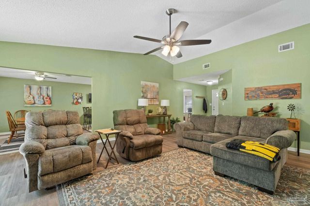 2004 Coral St, Pensacola, FL 32506