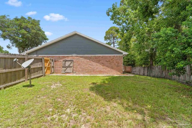 2004 Coral St, Pensacola, FL 32506
