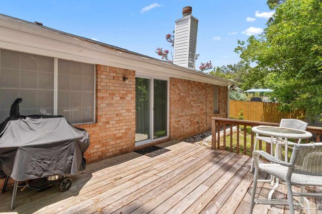 2004 Coral St, Pensacola, FL 32506