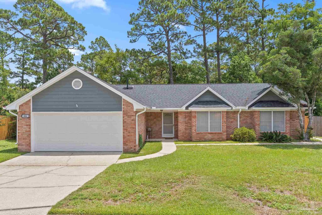 2004 Coral St, Pensacola, FL 32506