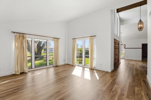 10400 Siefker Ct, Elk Grove, CA 95624