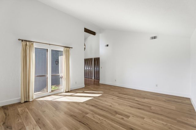 10400 Siefker Ct, Elk Grove, CA 95624