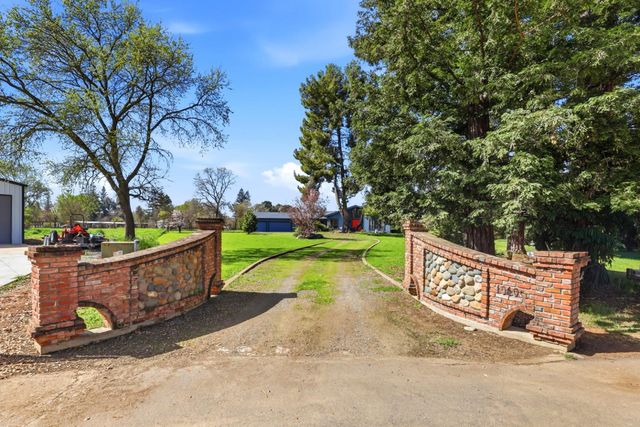 10400 Siefker Ct, Elk Grove, CA 95624