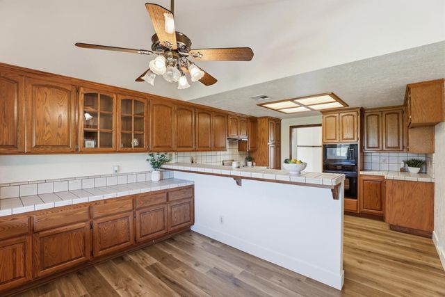 10400 Siefker Ct, Elk Grove, CA 95624