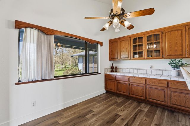 10400 Siefker Ct, Elk Grove, CA 95624