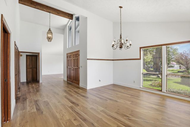 10400 Siefker Ct, Elk Grove, CA 95624