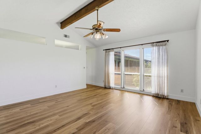 10400 Siefker Ct, Elk Grove, CA 95624