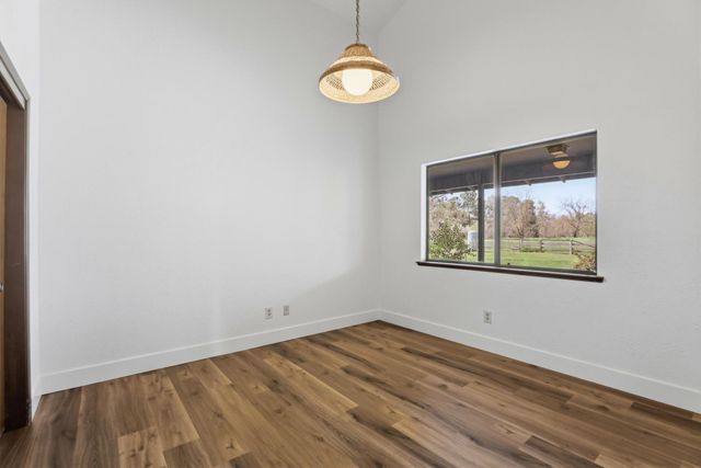 10400 Siefker Ct, Elk Grove, CA 95624