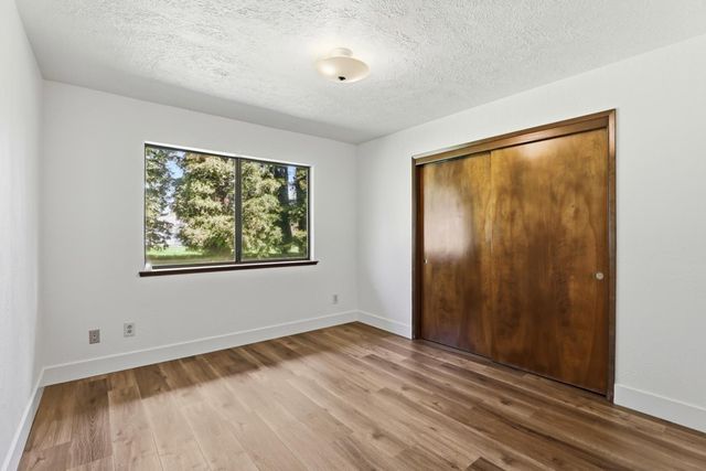 10400 Siefker Ct, Elk Grove, CA 95624