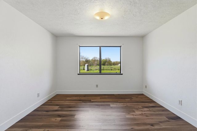 10400 Siefker Ct, Elk Grove, CA 95624