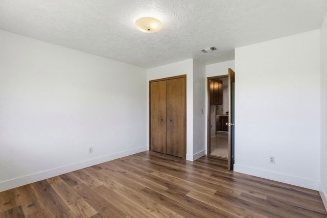 10400 Siefker Ct, Elk Grove, CA 95624