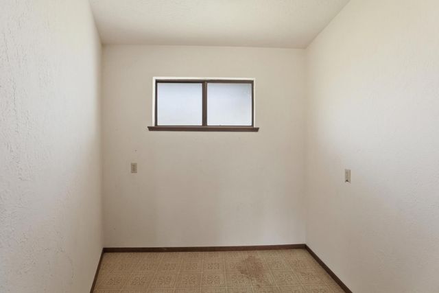 10400 Siefker Ct, Elk Grove, CA 95624