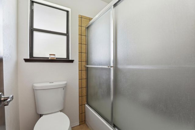 10400 Siefker Ct, Elk Grove, CA 95624