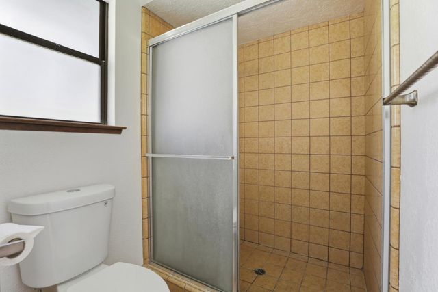 10400 Siefker Ct, Elk Grove, CA 95624