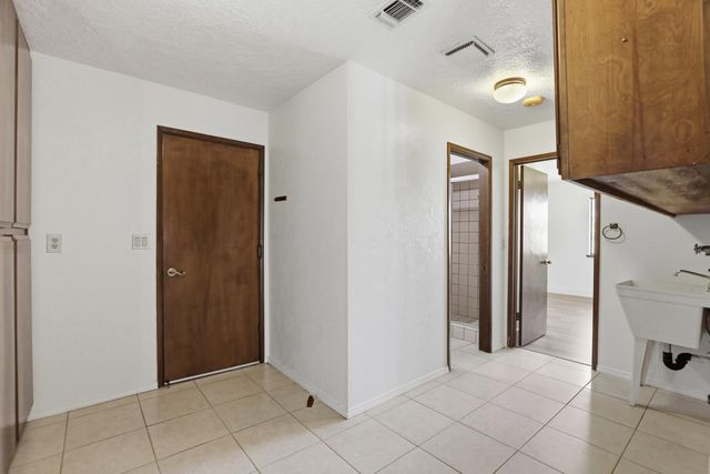 10400 Siefker Ct, Elk Grove, CA 95624