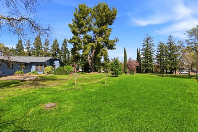 10400 Siefker Ct, Elk Grove, CA 95624