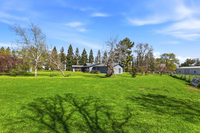 10400 Siefker Ct, Elk Grove, CA 95624