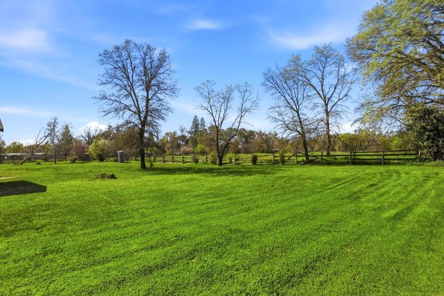 10400 Siefker Ct, Elk Grove, CA 95624