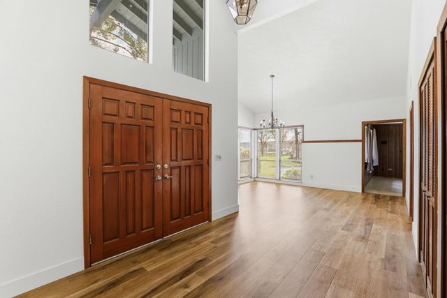 10400 Siefker Ct, Elk Grove, CA 95624