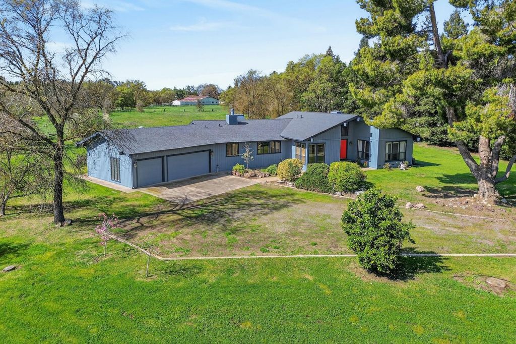 10400 Siefker Ct, Elk Grove, CA 95624