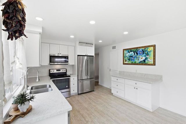5075 Abuela Dr, San Diego, CA 92124