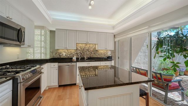 200 COCOANUT AVENUE 4, Sarasota, FL 34236