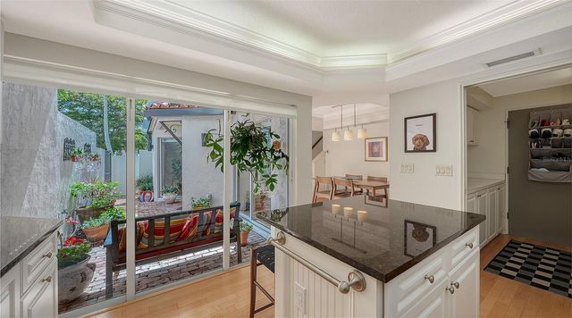 200 COCOANUT AVENUE 4, Sarasota, FL 34236