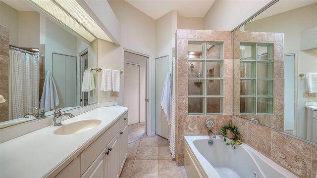 200 COCOANUT AVENUE 4, Sarasota, FL 34236