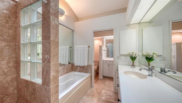 200 COCOANUT AVENUE 4, Sarasota, FL 34236