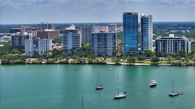 200 COCOANUT AVENUE 4, Sarasota, FL 34236