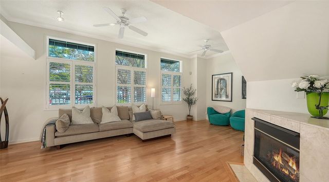 200 COCOANUT AVENUE 4, Sarasota, FL 34236