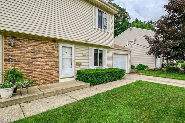 2292 echo valley Drive, Stow, OH 44224