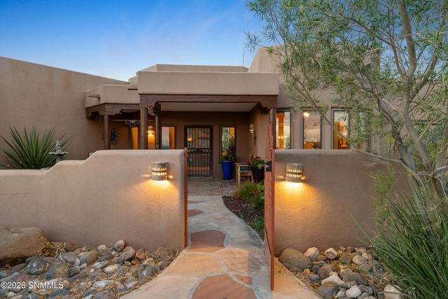 5025 Silverton Court, Las Cruces, NM 88011