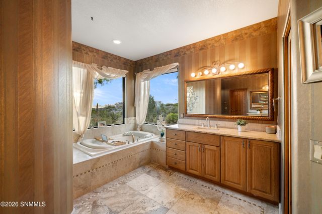 5025 Silverton Court, Las Cruces, NM 88011