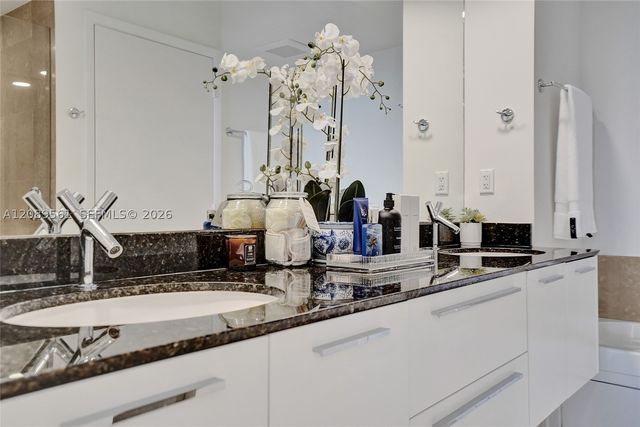 400 Alton Rd 1505, Miami Beach, FL 33139